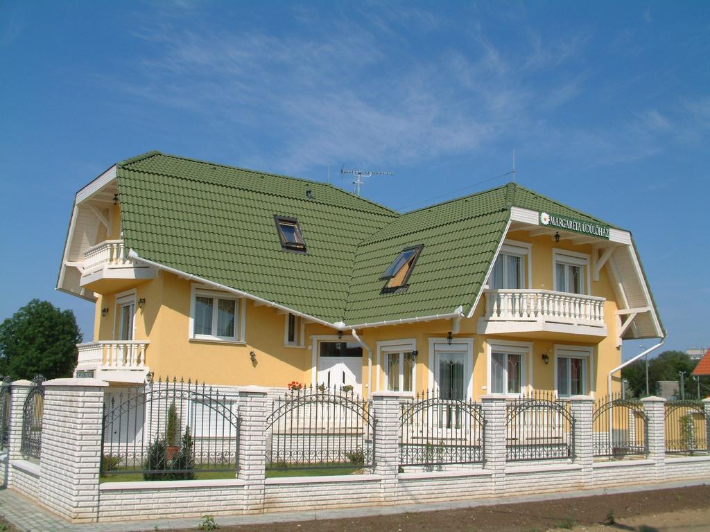 Margaréta Apartmanház Apartamento Hajdúszoboszló Exterior foto