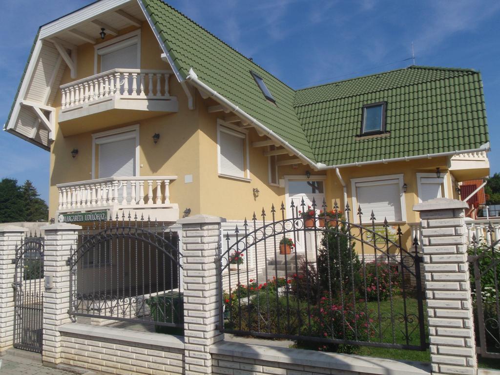 Margaréta Apartmanház Apartamento Hajdúszoboszló Exterior foto